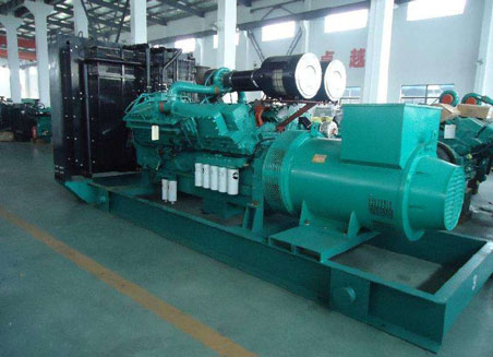 龙里800kw康明斯柴油发电机组
